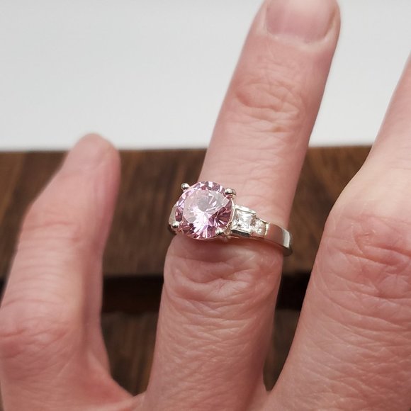Size 5.5 925 Sterling Silver Beautiful Pink And Clear CZ Gems Ring - Picture 4 of 9